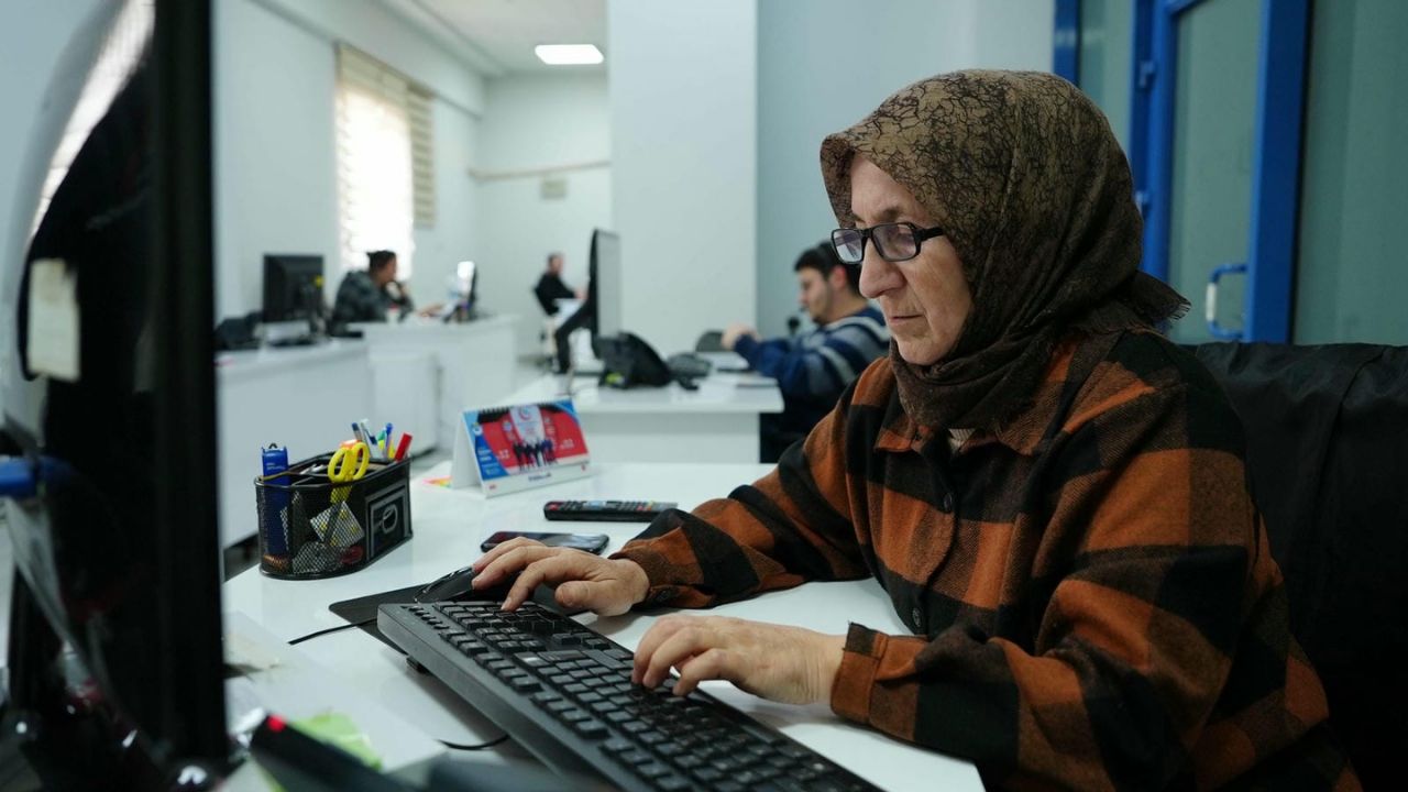 153 BEYAZ MASA BAYRAMDA HİZMETTE AKSAMA YAŞATMADI