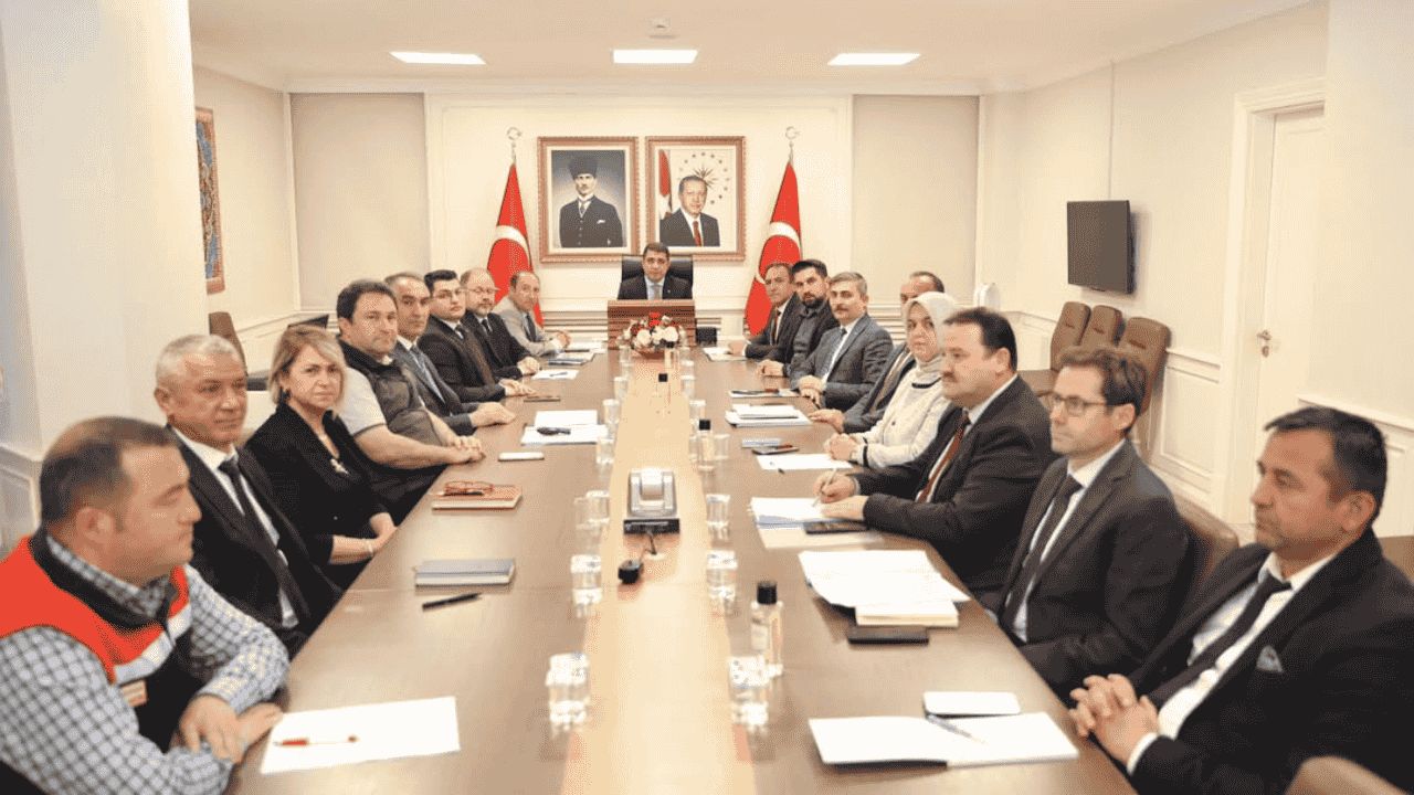 5199 SAYILI KANUN DÜZCE'DE MASAYA YATIRILDI HAYVAN KORUMA SEFERBERLİĞİ