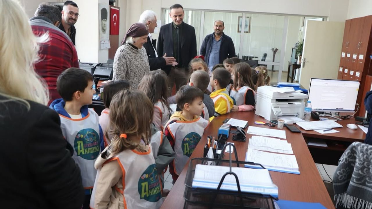 Akçakoca Belediyesi Minik Ziyaretçilerini Ağırladı