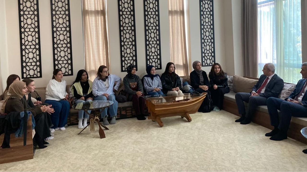 Akçakoca'da ''İlçemi Tanıyorum'' Gezisi ve Tanışma Toplantısı Gerçekleştirildi