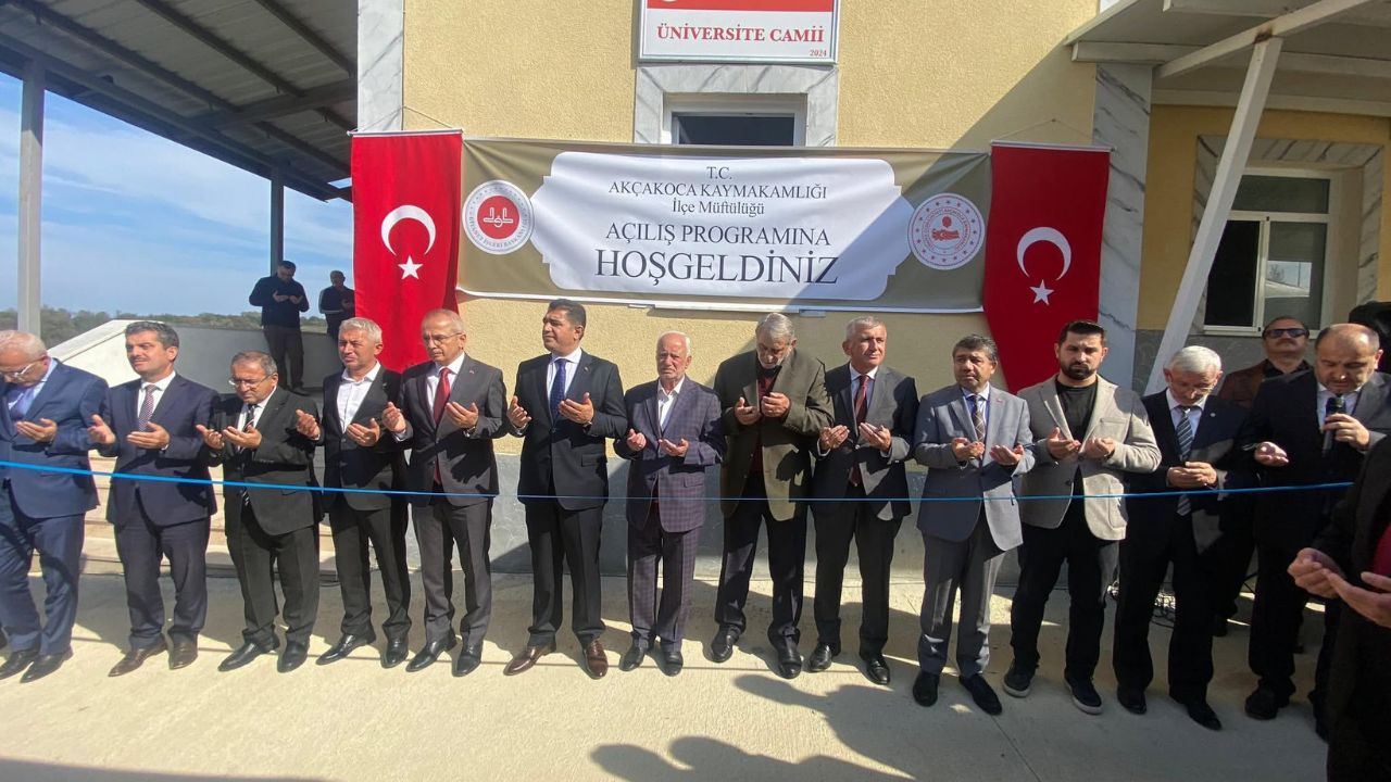 Akçakoca Yerleşkesinde 750 Kişilik Üniversite Camii Hizmete Açıldı
