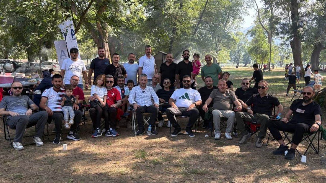 Anahtar Parti Düzce Merkez İlçe Teşkilatı Piknikte Bir Araya Geldi; ''Birlikte Başaracağız''