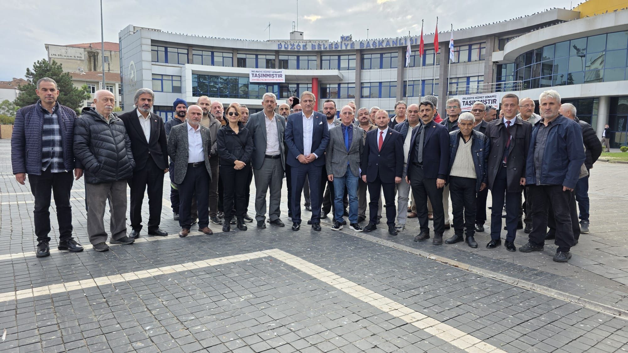 Belediye Binasının Yıkım Kararına Karşı Basın Açıklaması