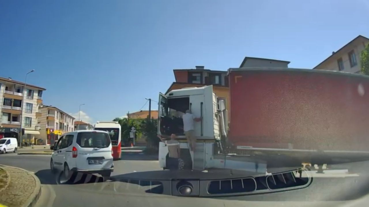 Bozulan Tır Trafikte Yoğunluğa Neden Oldu