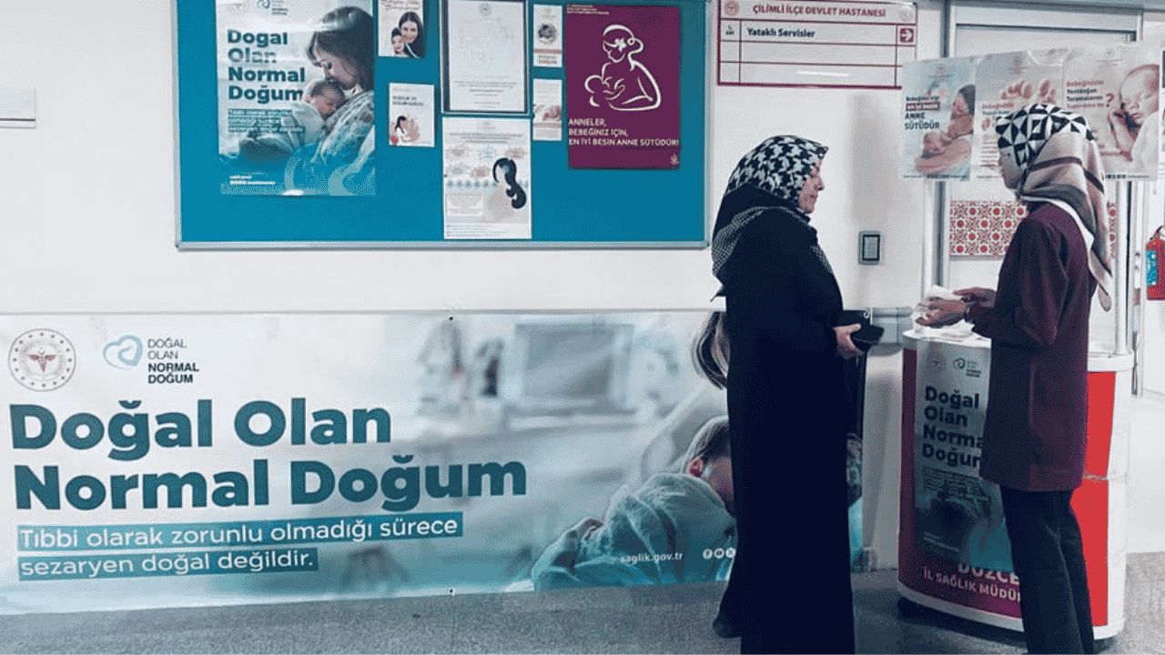 ÇİLİMLİ'DE NORMAL DOĞUMUN ÖNEMİNE DİKKAT ÇEKİLDİ