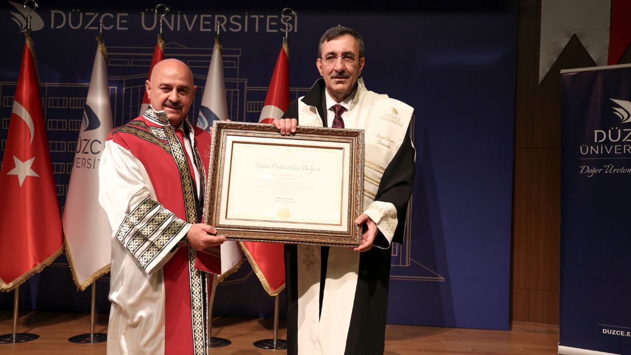 Cumhurbaşkanı Yardımcısı Cevdet Yılmaz, Düzce Üniversitesi Akademik Yıl Açılış Törenine Katıldı