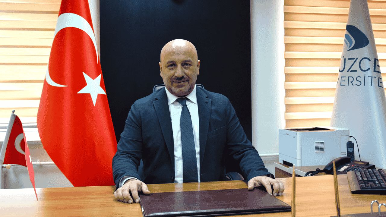 DOÇ. DR. CENGİZ TUNCER EPİDUROSKOPİ YÖNTEMİYLE BEL FITIĞINA CERRAHİ MÜDAHALESİZ ÇÖZÜM