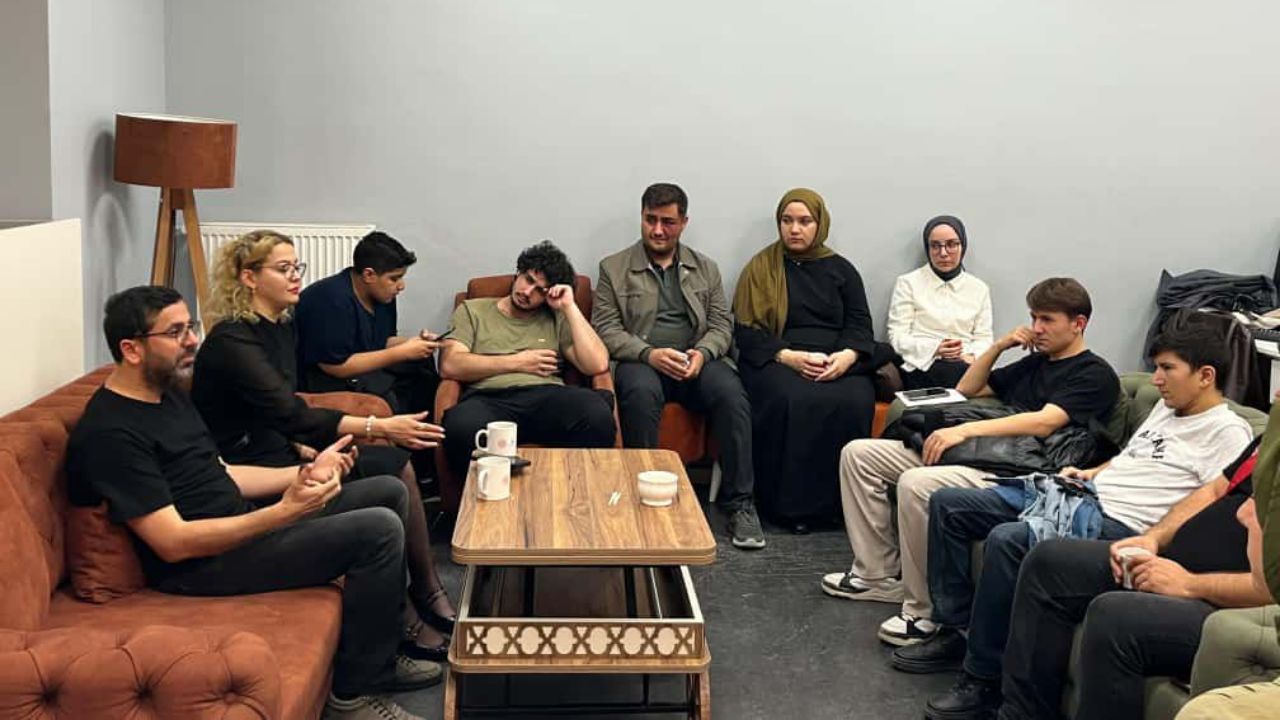 Doç. Dr. Fatih Özçelik'ten ''Küllerinden Doğan Vatan'' Söyleşisi