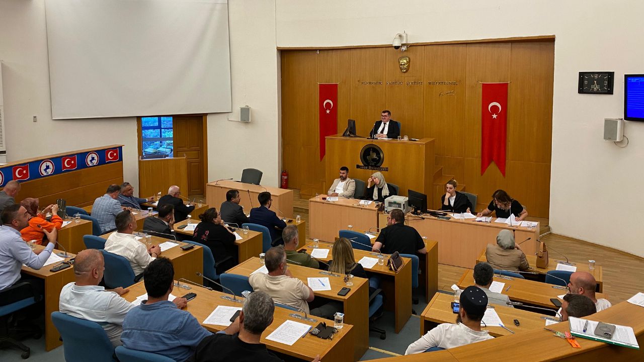 DÜZCE BELEDİYE MECLİSİ HAZİRAN TOPLANTILARI BAŞLADI; 34 MADDE GÖRÜŞÜLDÜ
