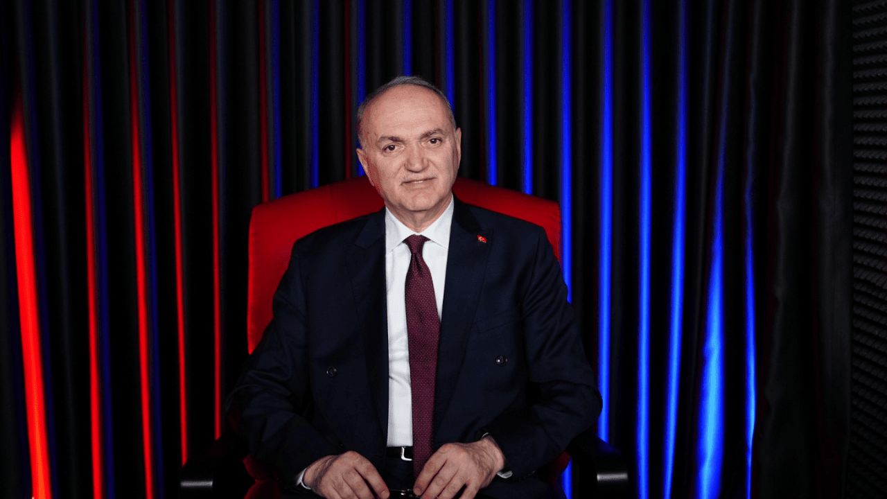 DÜZCE BELEDİYESİ'NDEN YENİ İLETİŞİM ADIMI 'BAŞKAN?A SOR' PROGRAMI BAŞLADI