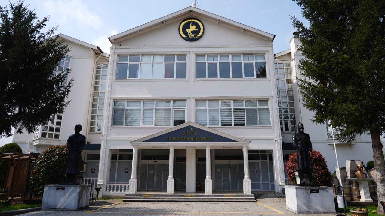 DÜZCE BELEDİYESİ'NDEN ZABITA-VATANDAŞ ARBEDESİNE İLİŞKİN KAMU DUYURUSU