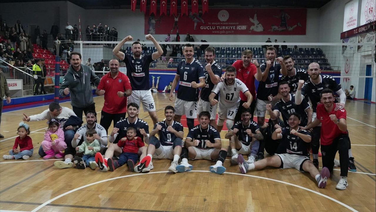 Düzce Belediyesi Spor Akademisi Fenerbahçe'yi 3-0 Mağlup Etti