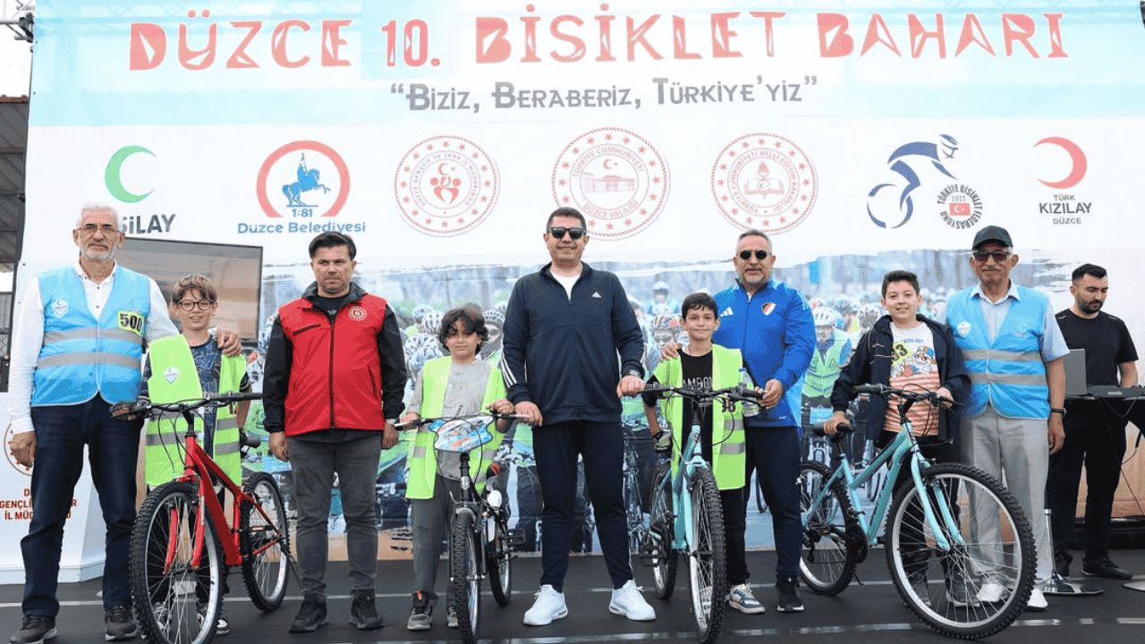 DÜZCE'DE 10. BİSİKLET BAHARI ETKİNLİĞİNE 789 BİSİKLETÇİ KATILDI
