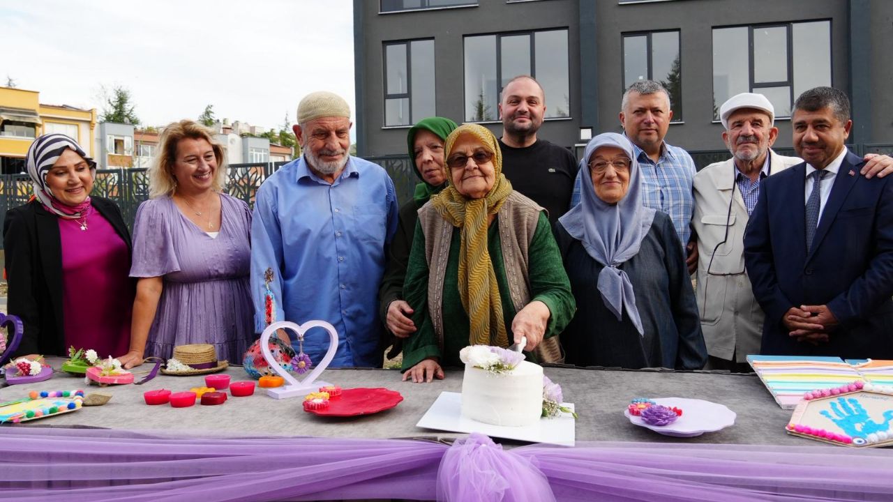 Düzce'de Dünya Alzheimer Günü Farkındalık Etkinliği Düzenlendi