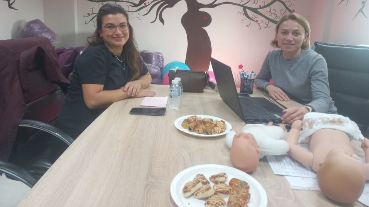 Düzce'de Gebe Okulu ve Bebek Akademisi Eğitimleri Sürüyor