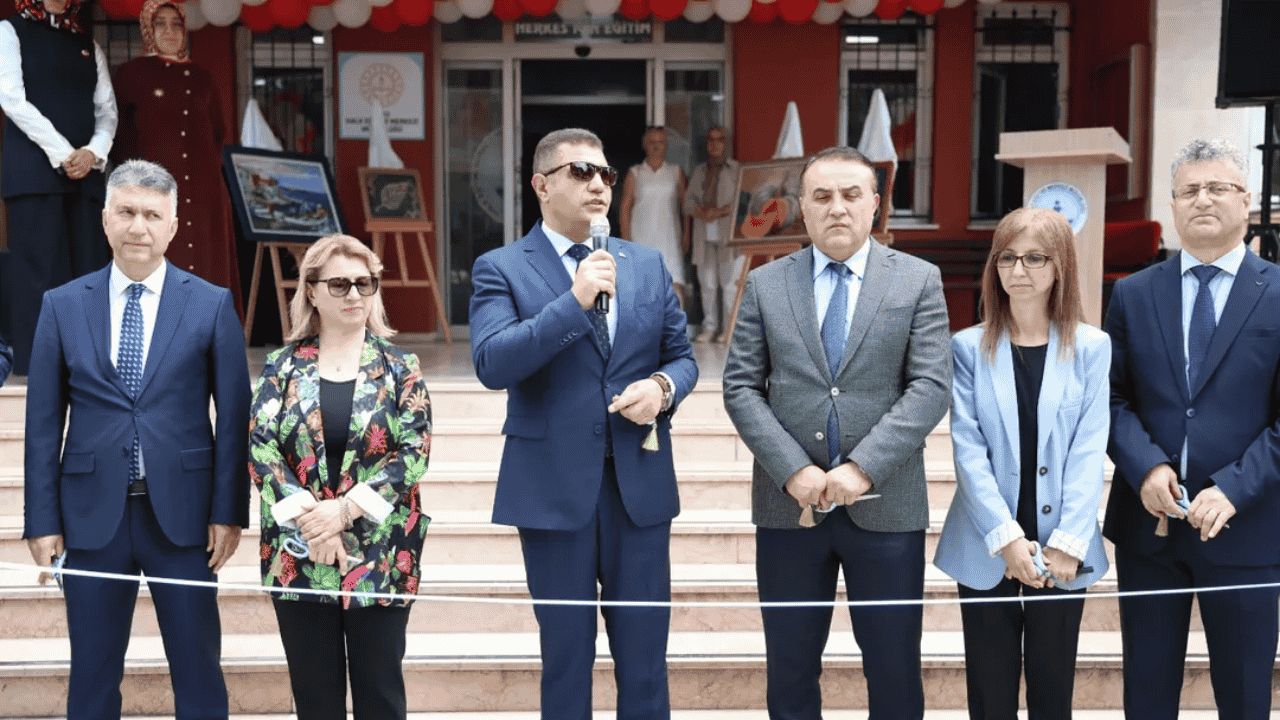 DÜZCE'DE HALK EĞİTİM MERKEZİ SERGİSİ AÇILDI