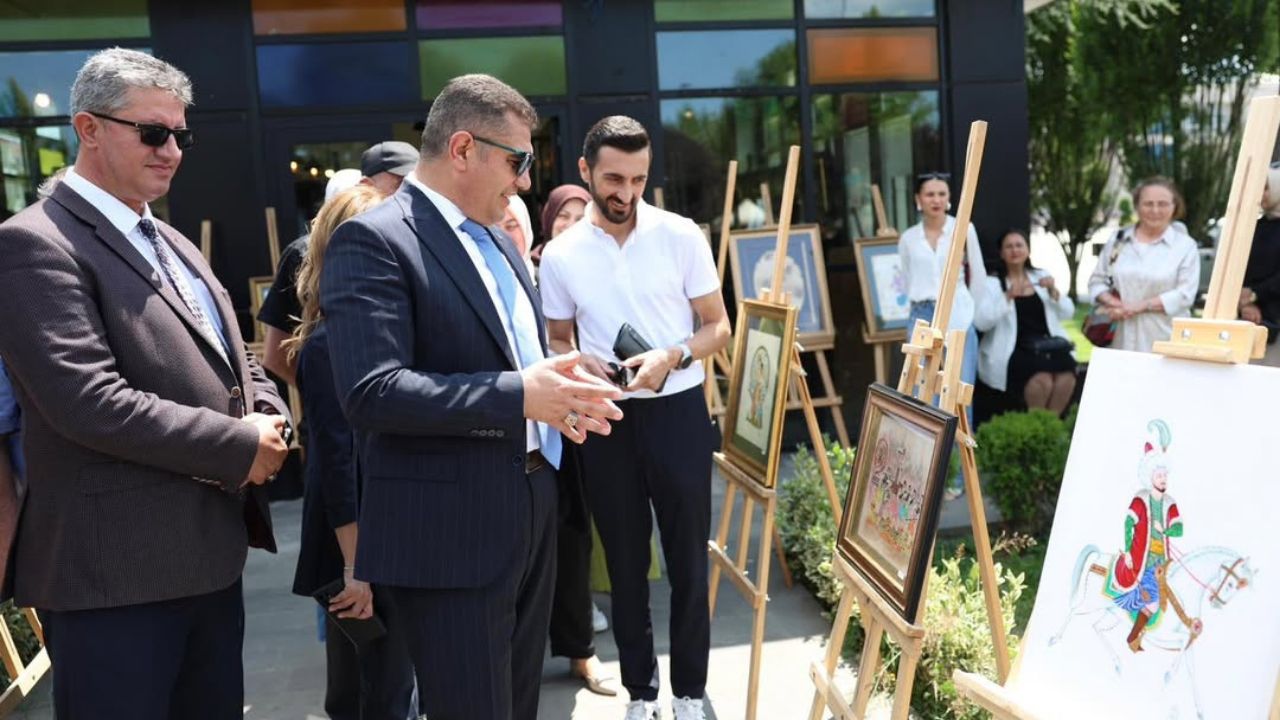 DÜZCE'DE İLK KEZ ''MİNYATÜR SANATI'' SERGİSİ AÇILDI