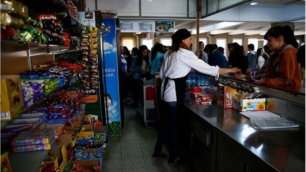 Düzce'de Kantin Fiyatları Tepki Topluyor; Su 10 TL, Simit 15 TL