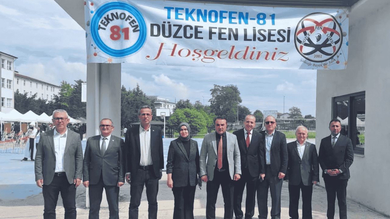 DÜZCE FEN LİSESİ'NDE BİLİM, SANAT VE SPOR DOLU ŞENLİK