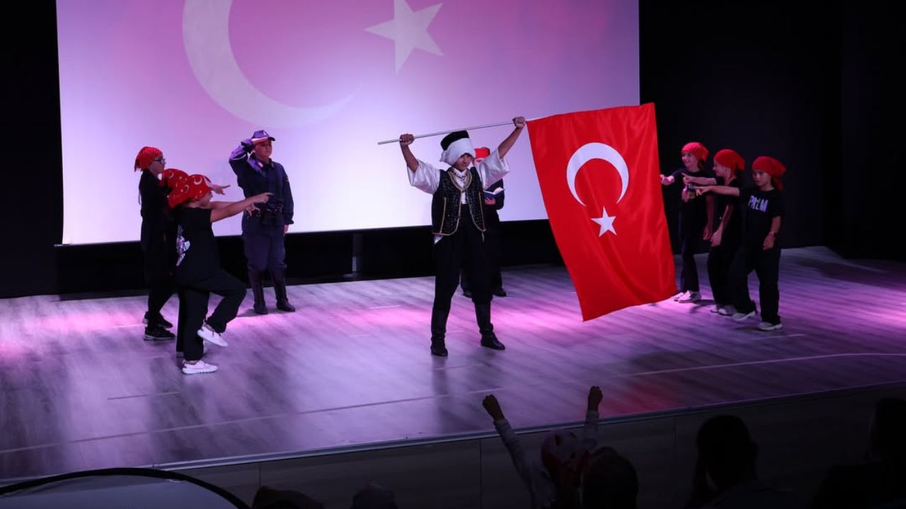 Düzce Gençlik Merkezi'nde GSB Yaz Kulübü Kapanış Programı Coşkuyla Gerçekleşti