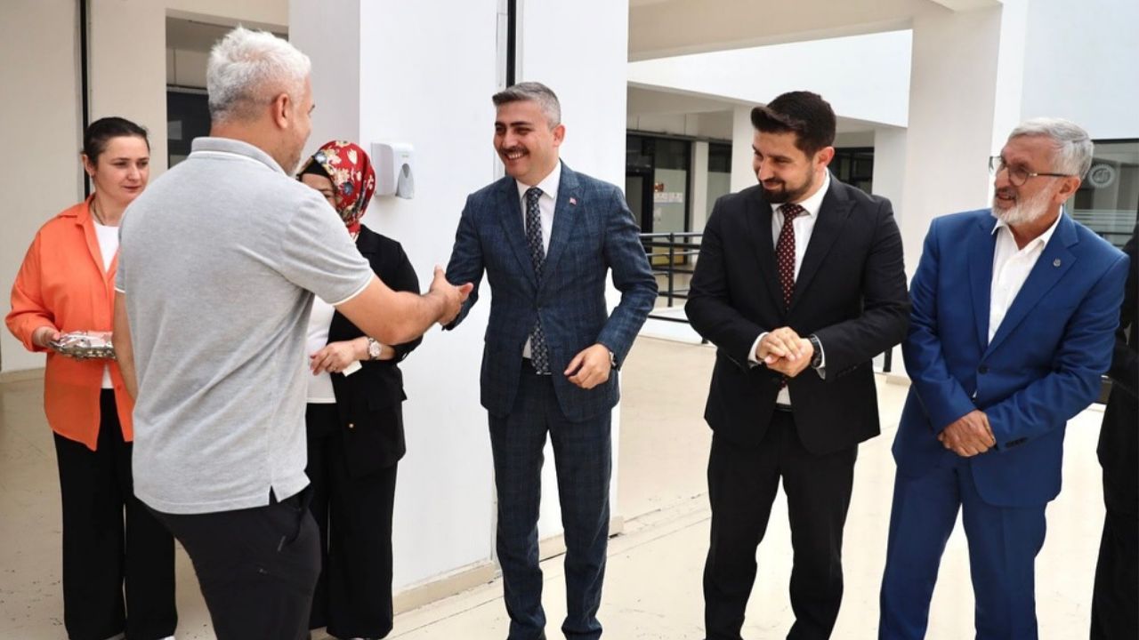 DÜZCE İL ÖZEL İDARESİ'NDE BAYRAM COŞKUSU GELENEKSEL BAYRAMLAŞMA PROGRAMI GERÇEKLEŞTİ
