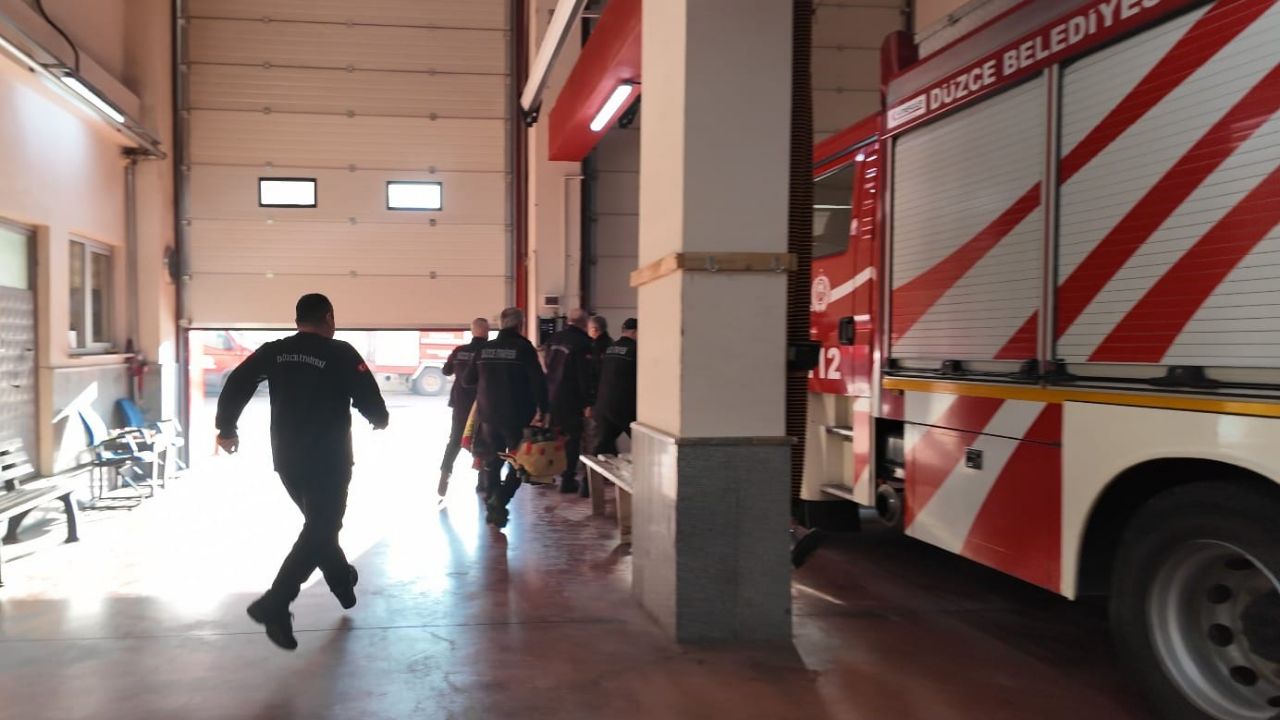 DÜZCE İTFAİYESİ BAYRAM TATİLİNDE 36 OLAYA MÜDAHALE ETTİ