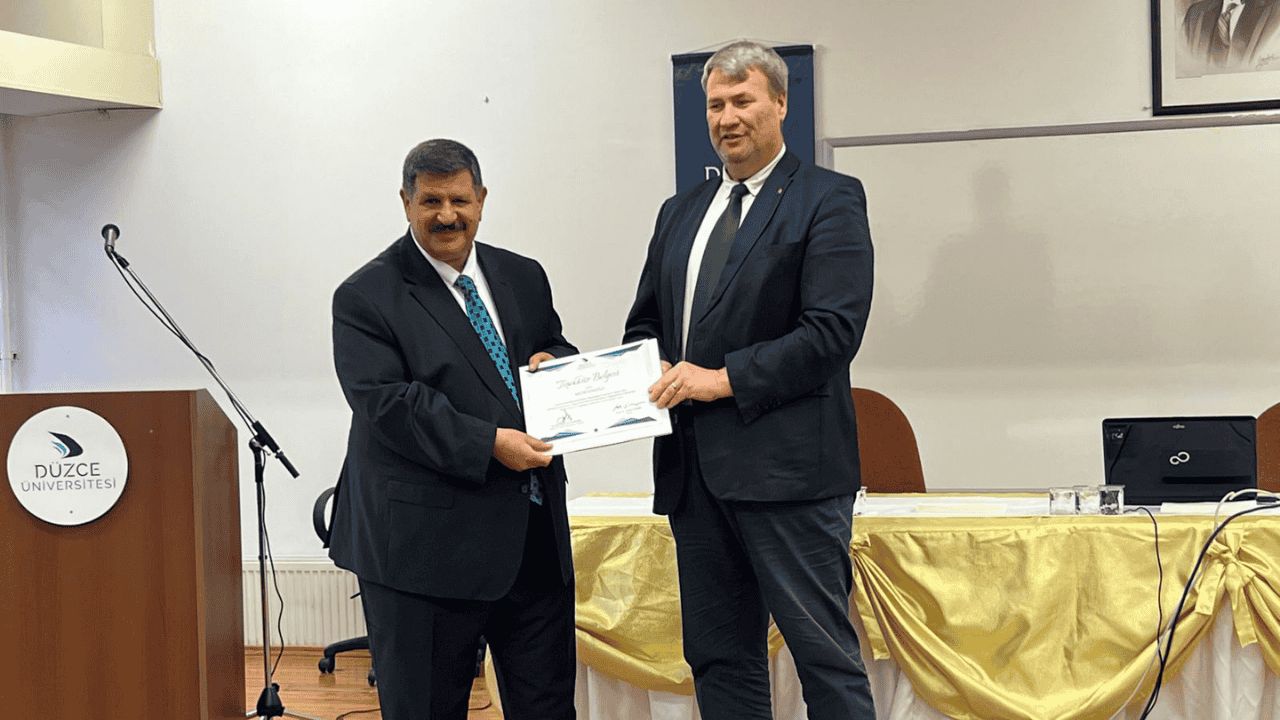 DÜZCE SGK İL MÜDÜRÜ AKÇAKOCA MESLEK YÜKSEKOKULU'NDA ÖĞRENCİLERLE BULUŞTU