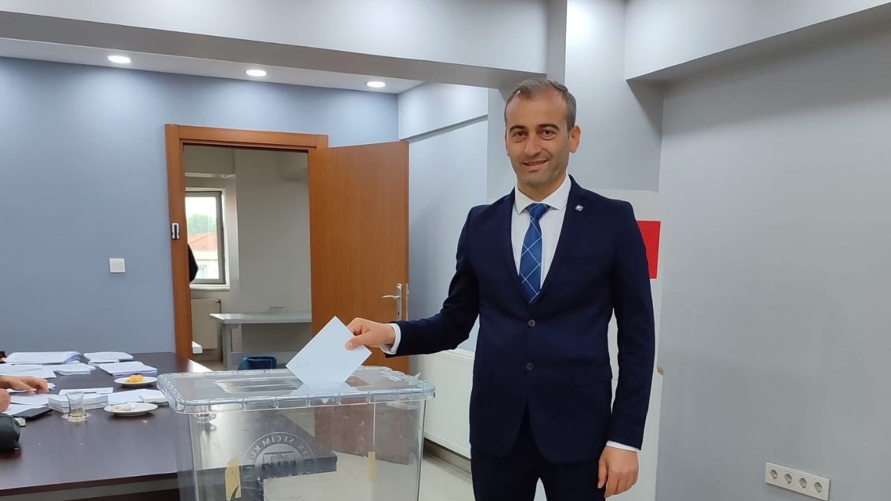 DÜZCE SMMM ODASI'NIN YENİ BAŞKANI  ADEM BİLGİN OLDU