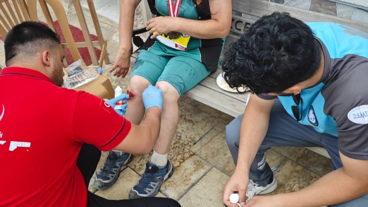 DÜZCE UMKE EKİPLERİ, TARİHİ İPEK YOLU TRAIL KOŞUSUNDA SAĞLIK GÜVENCESİ SAĞLADI