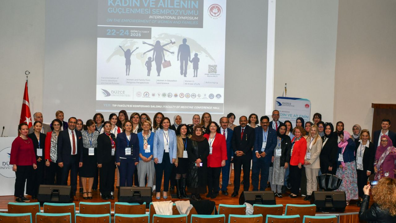 Düzce Üniversitesi'nde ''Uluslararası Kadın ve Ailenin Güçlenmesi'' Sempozyumu Başladı
