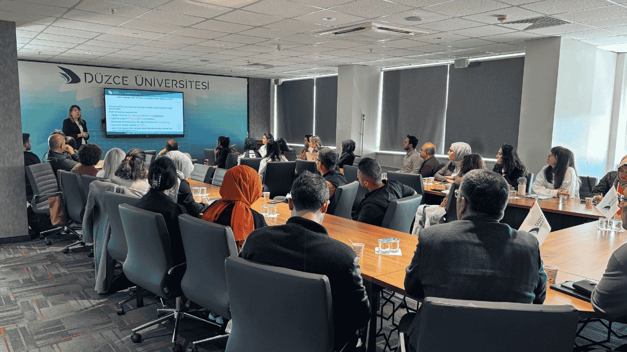 DÜZCE ÜNİVERSİTESİ'NDEN AKADEMİSYENLERE COST AKSİYONLARI EĞİTİMİ