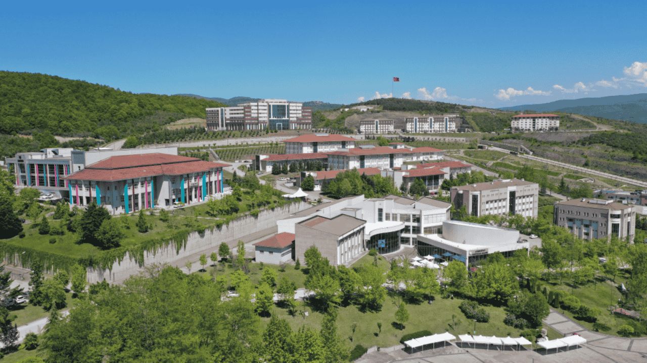 DÜZCE ÜNİVERSİTESİ TÜBİTAK'IN GİRİŞİMCİ VE YENİLİKÇİ ÜNİVERSİTELERİ ARASINDA YER ALDI