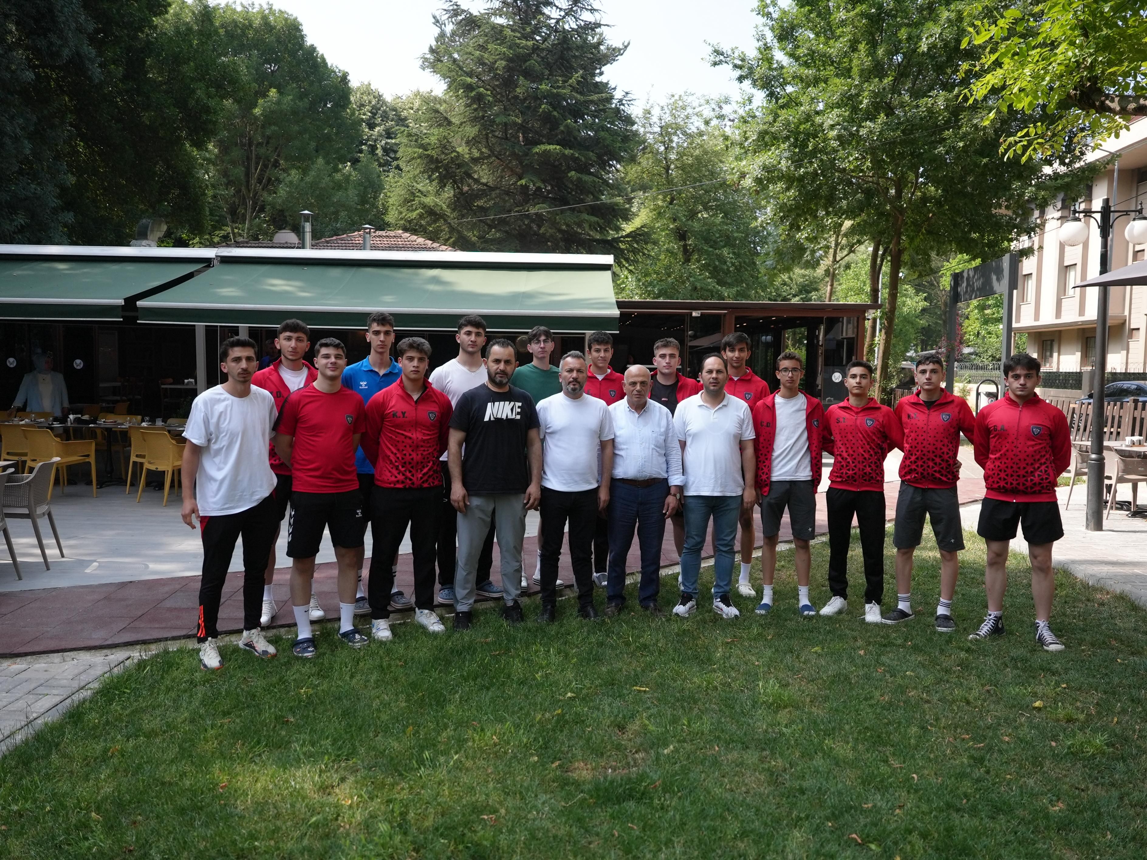 DÜZCE'Yİ TEMSİL EDECEKLER