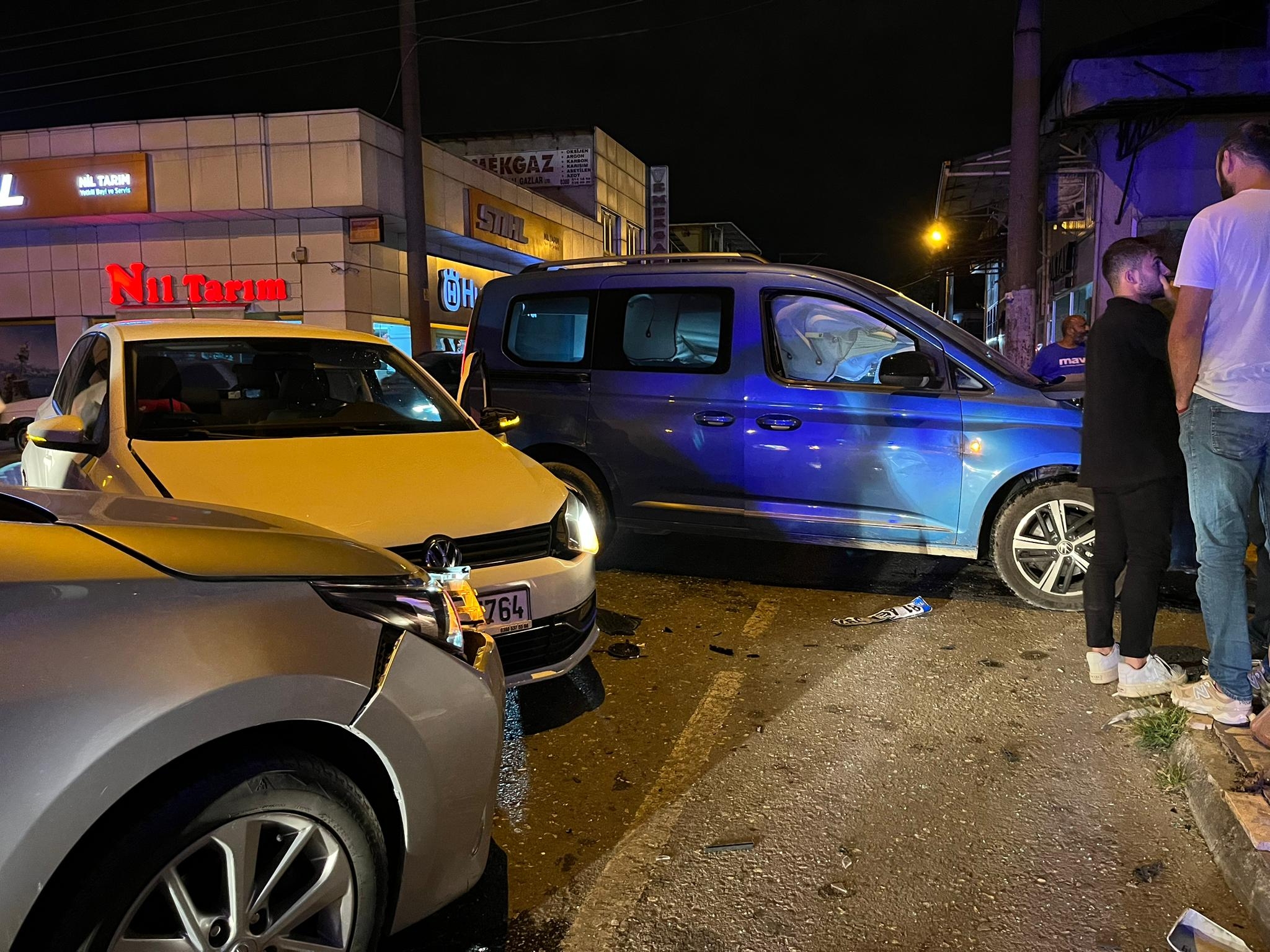 Düzcede zincirleme kaza 2 kişi yaralandı