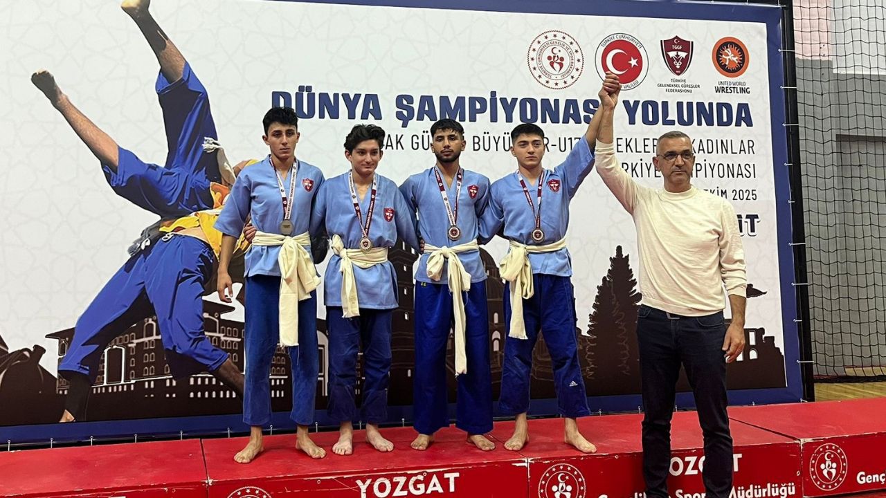 Düzceli Sporculardan Kuşak Güreşi Türkiye Şampiyonası'nda Büyük Başarı