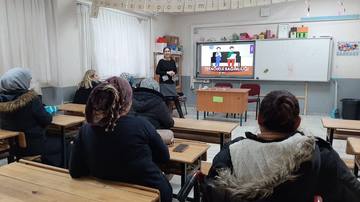 EĞİTİMİN DÜZCESİ AİLE AKADEMİLERİ PROJESİ BAŞLADI