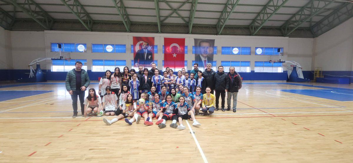 FUTSAL MÜSABAKALARI SONA ERDİ