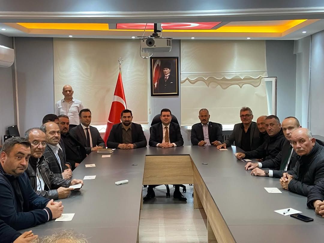 GÖLYAKA'DA HİZMET SEFERBERLİĞİ KÖYLERİN GELECEĞİ MASAYA YATIRILDI