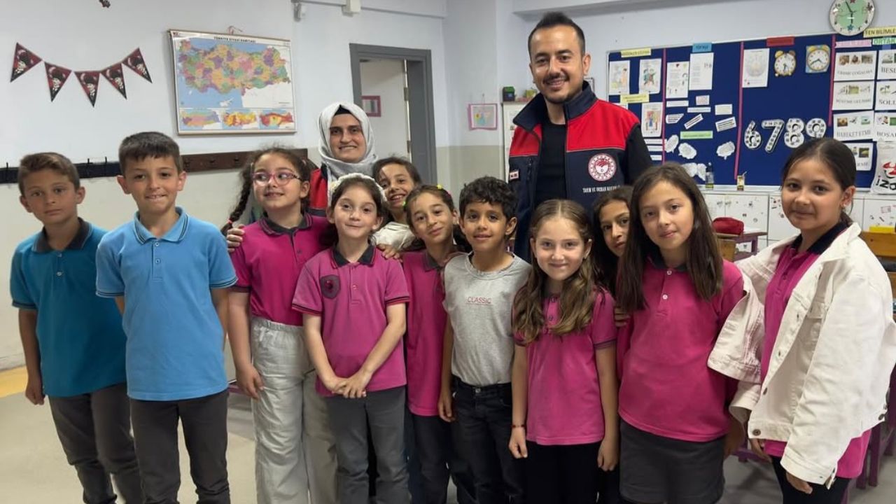 GÖLYAKA'DA MİNİKLER SÜTÜ VE GIDA GÜVENLİĞİNİ ÖĞRENİYOR