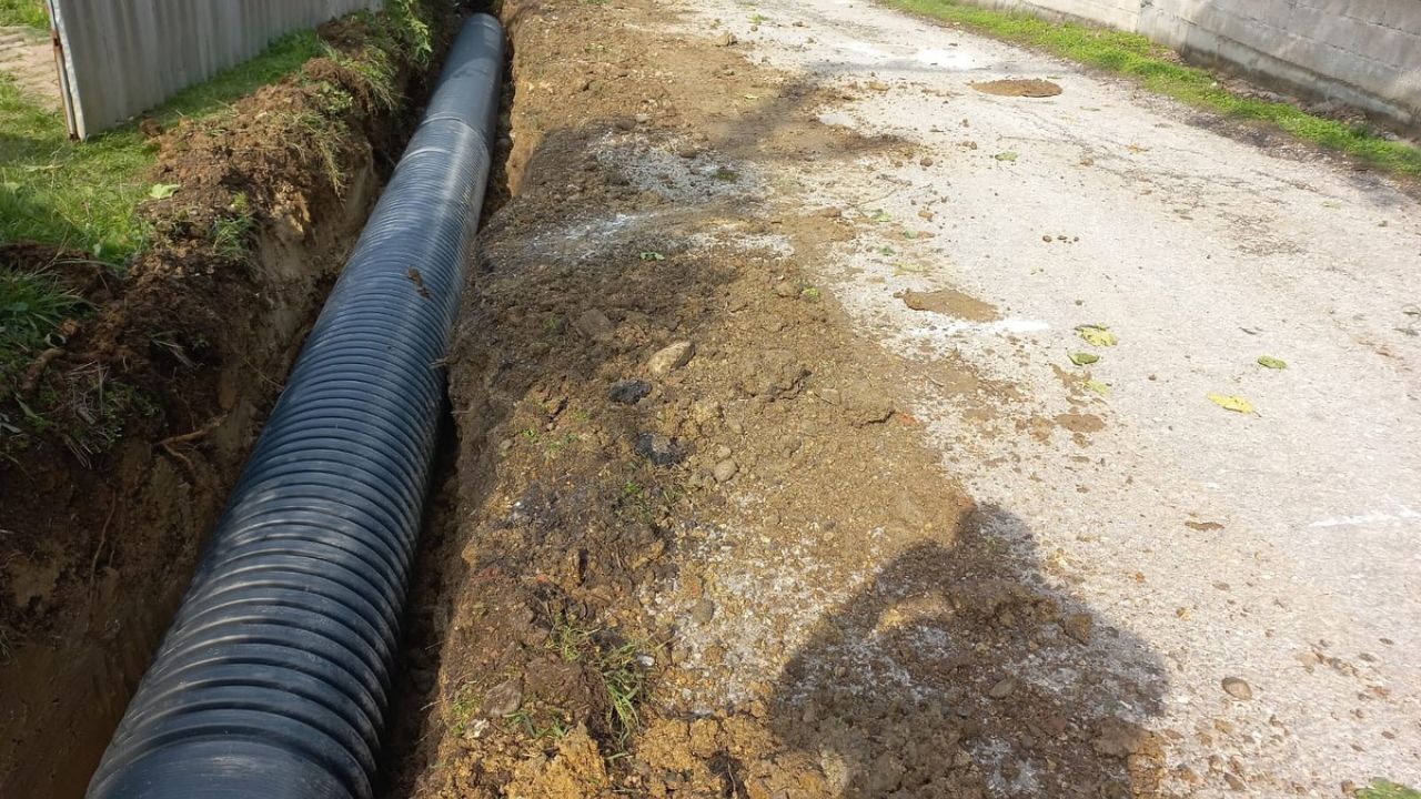 Güven Köyü'nde Altyapı Güçleniyor; 12 Metrelik Koruge Boru Çalışması Tamamlandı