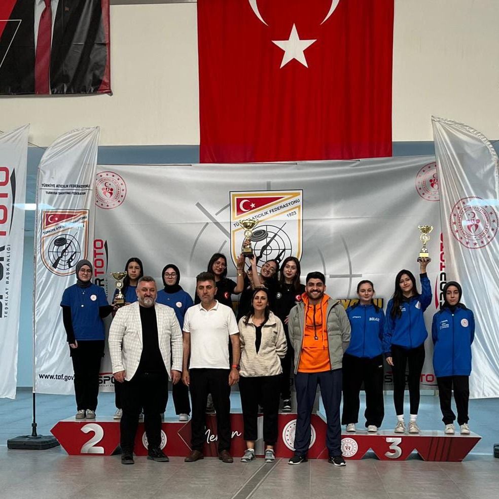 HEDEFİ ONİKİDEN VURDULAR DÜZCELİ GENÇLER TÜRKİYE İKİNCİSİ