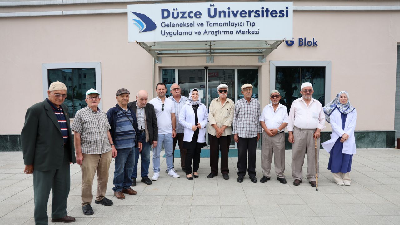Huzurevi Sakinlerinden Düzce Üniversitesi'e Anlamlı Ziyaret