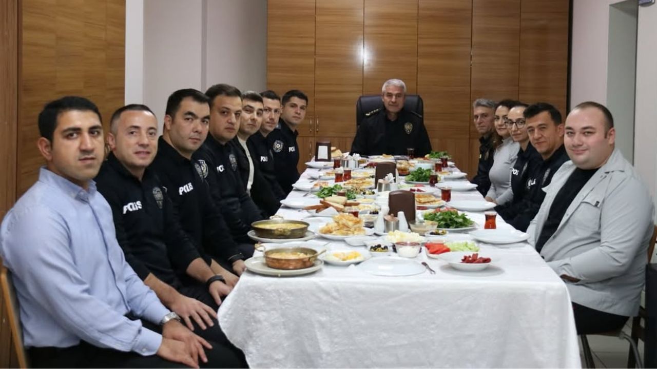 İl Emniyet Müdürü Ergüder, Şube Personeliyle Kahvaltı Programında Bir Araya Geldi