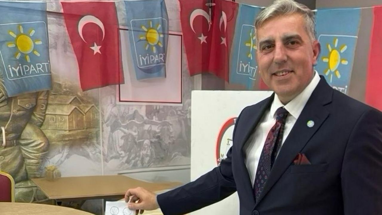 İYİ Parti Düzce Merkez İlçe Başkanlığı'na Hüseyin Gür Seçildi
