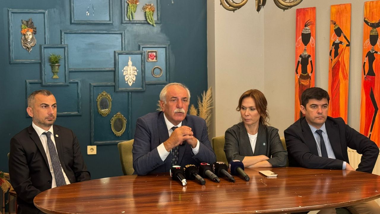 İYİ Parti Heyeti Düzce'de ''Seçim İçin Değil, Türk Milletini Uyandırmak İçin Geldik''