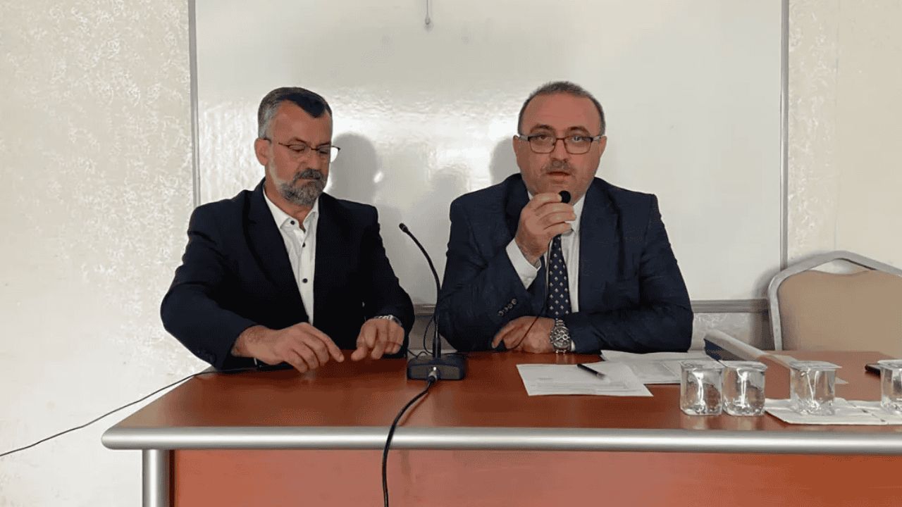 İYİLİK AİLEDE BAŞLAR KONULU KONFERANSLA MUTAT TOPLANTI TAMAMLANDI