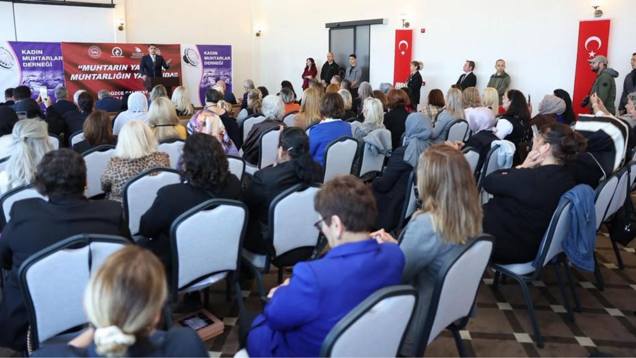 Kadın Eliyle Güçlenen Yerel Yönetimler; ''Muhtarın Yanında, Muhtarlığın Yarınında'' Çalıştayı Gerçekleştirildi