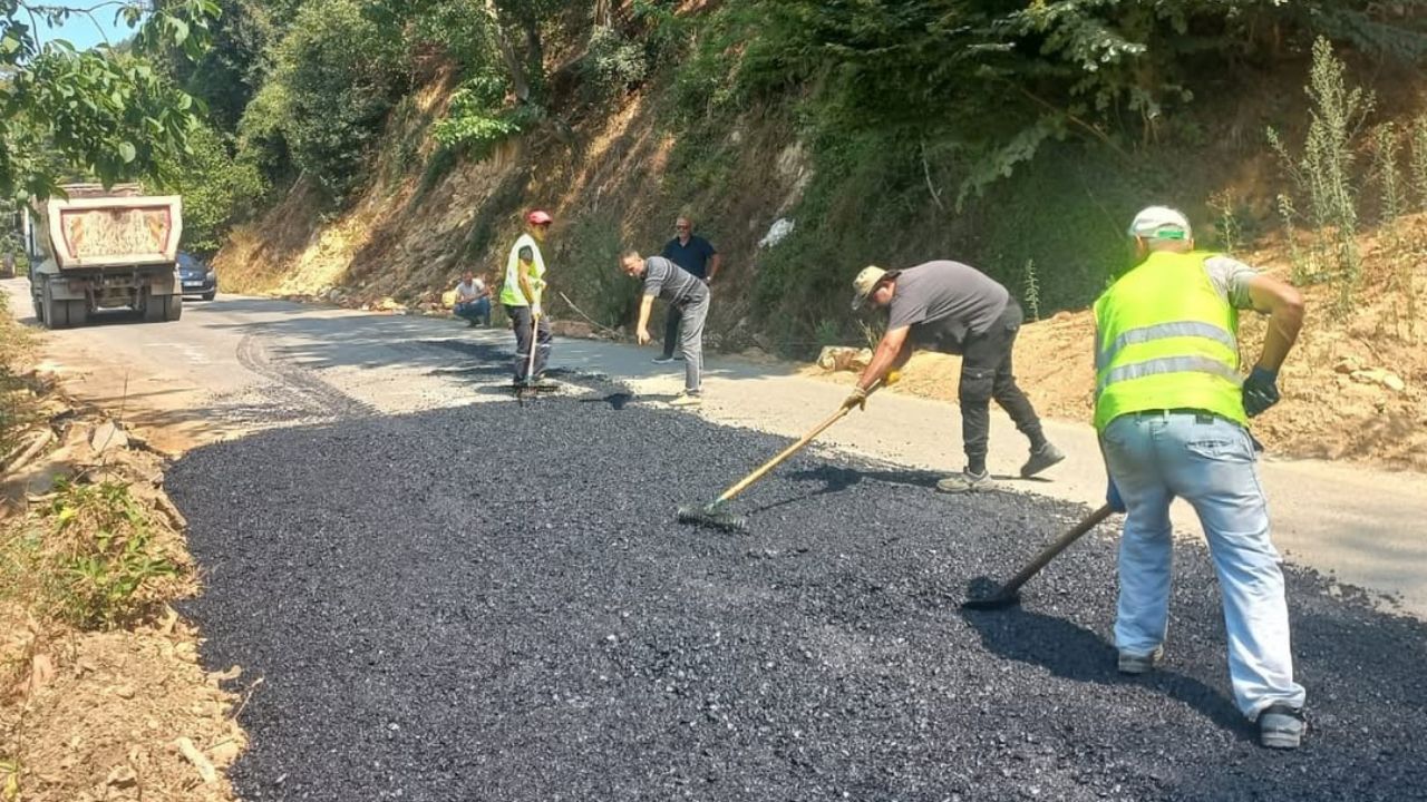 Kırkharman Köyü Yollarında Bakım-Onarım Çalışmaları Devam Ediyor
