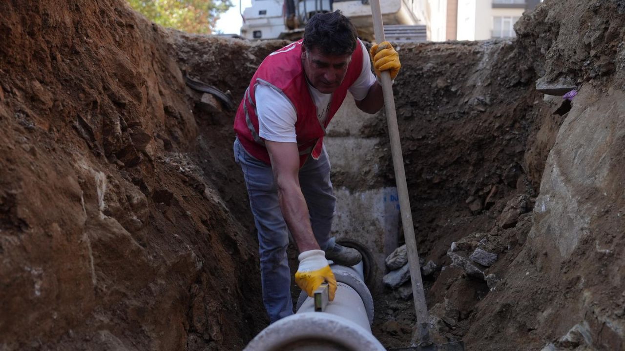 Konuralp'te 150 Metrelik Kanalizasyon Hattı Döşeniyor