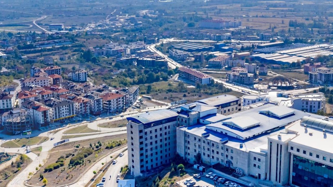 Konuralp'te Kiralık Evlerde Yaz Sessizliği Gözler Öğrencilerde